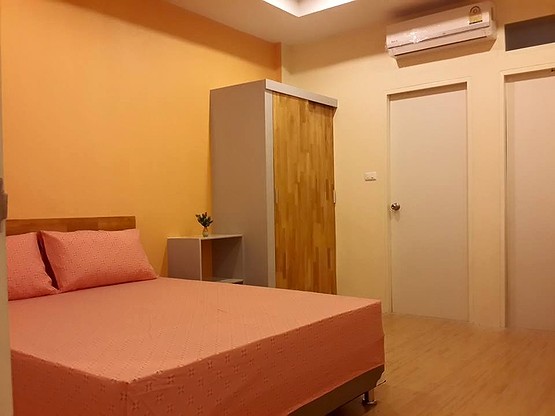1 Bed Condo — photo 1