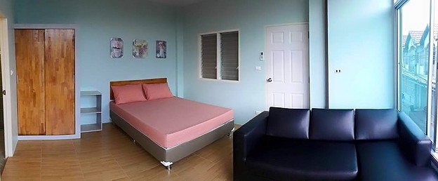 1 Bed Condo — photo 3