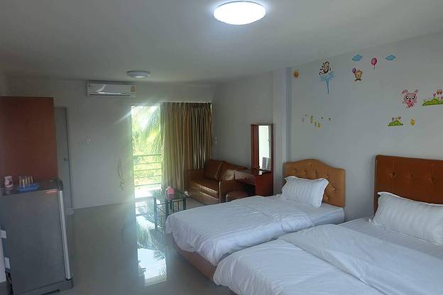 1 Bed Condo — photo 2