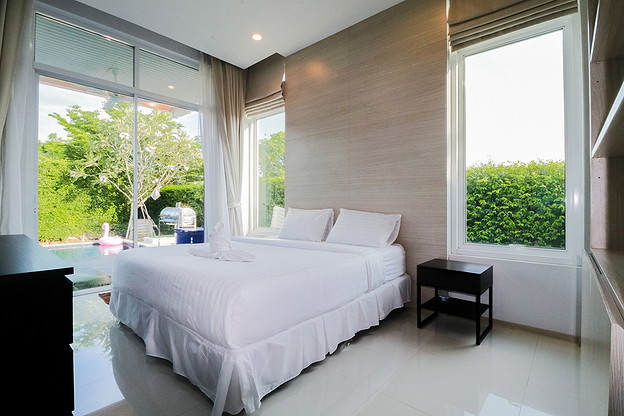 1 Bed Condo — photo 4