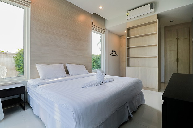 1 Bed Condo — photo 5