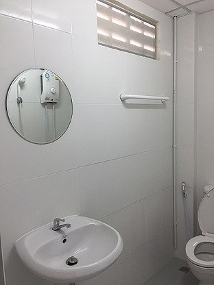 1 Bed Condo · Khlong San, bangkok — photo 4