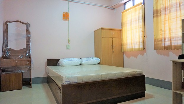 1 Bed Condo — photo 1