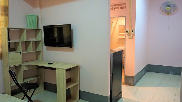 1 Bed Condo — photo 3