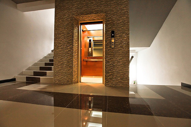 1 Bed Condo — photo 2