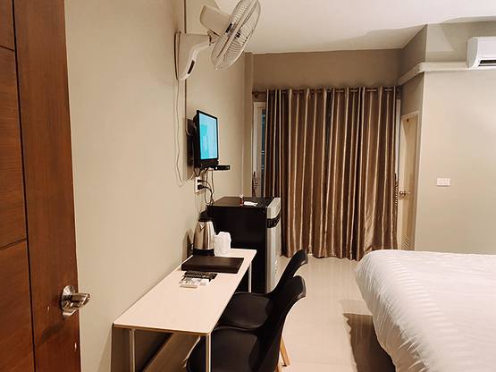 1 Bed Condo — photo 3