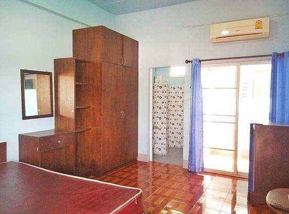 1 Bed Condo — photo 4