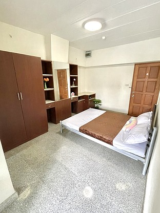1 Bed Condo · Huai Khwang, bangkok — photo 2