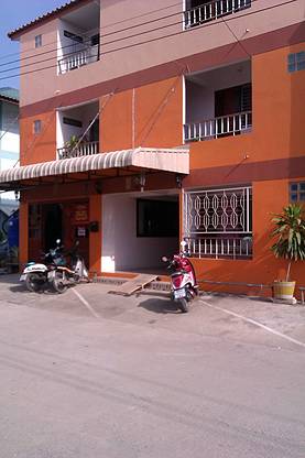 1 Bed Condo — photo 2