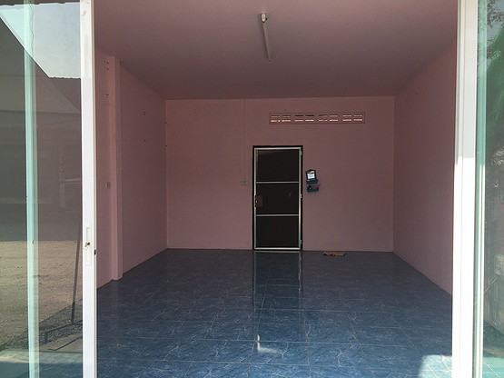 1 Bed Condo — photo 2