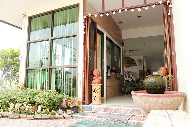 1 Bed Condo — photo 1