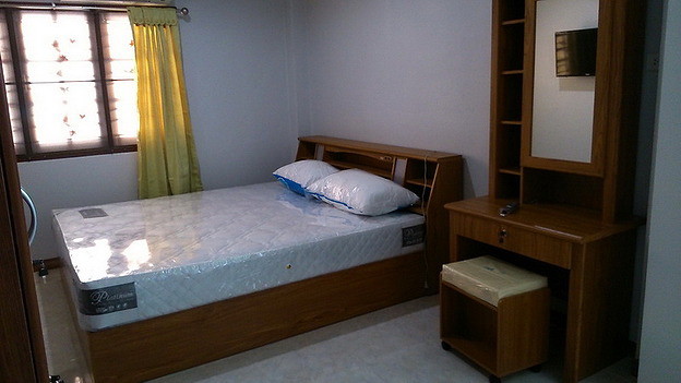 1 Bed Condo — photo 2