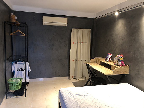 1 Bed Condo — photo 2