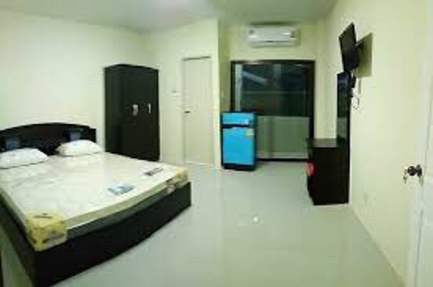 1 Bed Condo — photo 4