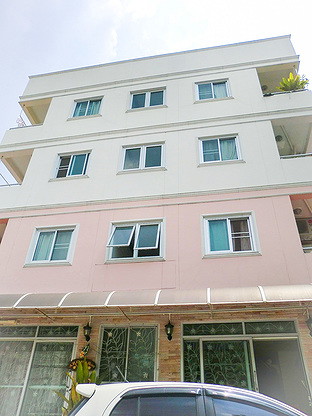 Condo · Wang Thonglang, bangkok — photo 4