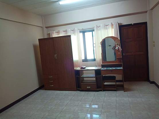 1 Bed Condo — photo 2