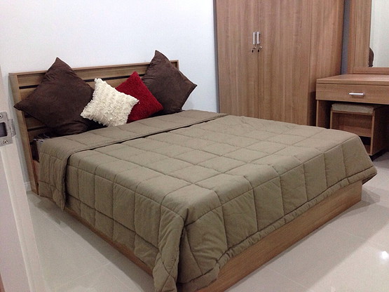 1 Bed Condo — photo 2