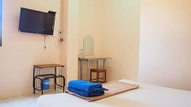 1 Bed Condo — photo 3