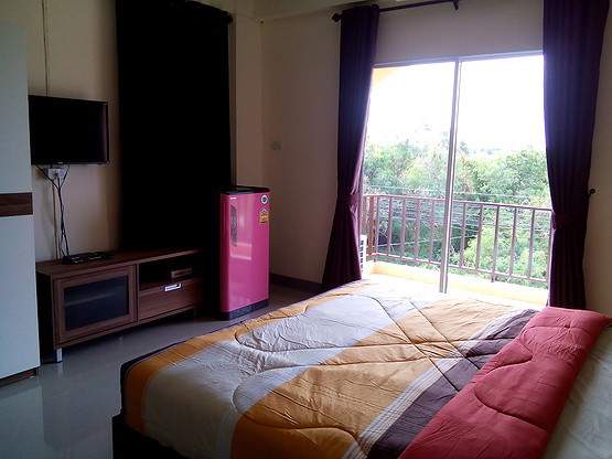 1 Bed Condo — photo 2