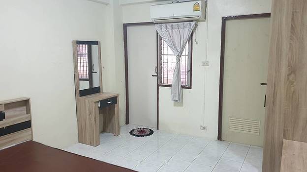 1 Bed Condo — photo 3