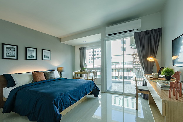 1 Bed Condo — photo 4
