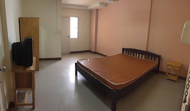 1 Bed Condo — photo 4