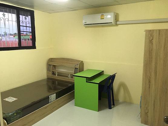 1 Bed Condo — photo 2
