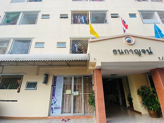 Condo · Khan Na Yao, bangkok — photo 1