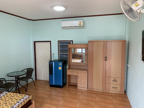 1 Bed Condo — photo 2
