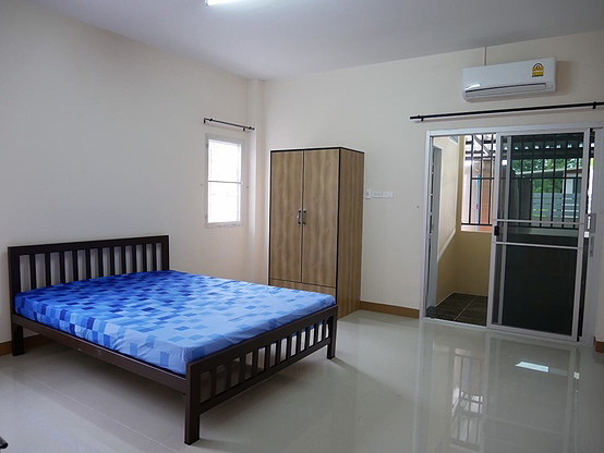 1 Bed Condo — photo 1