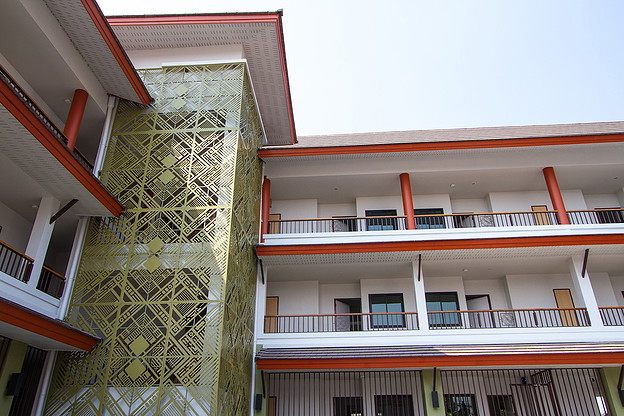 1 Bed Condo — photo 3