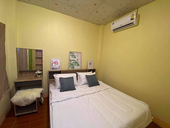 1 Bed Condo — photo 1