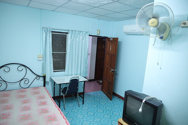 1 Bed Condo — photo 3