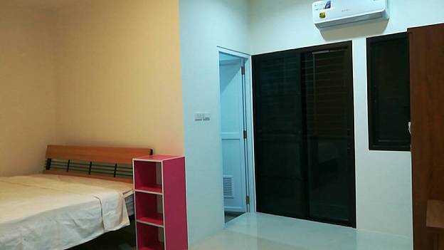 1 Bed Condo — photo 4