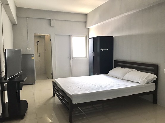 1 Bed Condo — photo 3