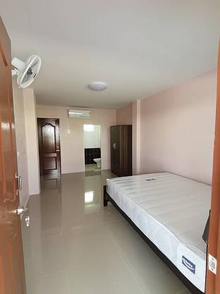 1 Bed Condo — photo 4