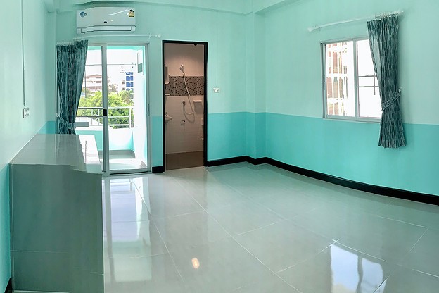 1 Bed Condo · Watthana, bangkok — photo 3