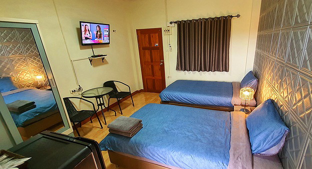 1 Bed Condo — photo 2