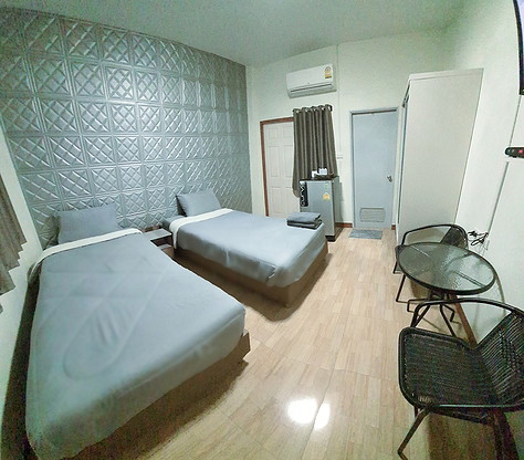 1 Bed Condo — photo 3