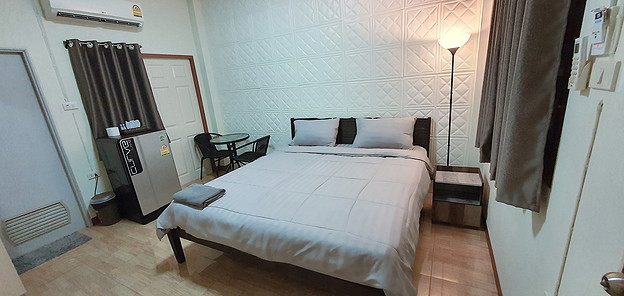 1 Bed Condo — photo 4