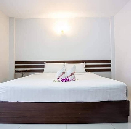 1 Bed Condo — photo 2