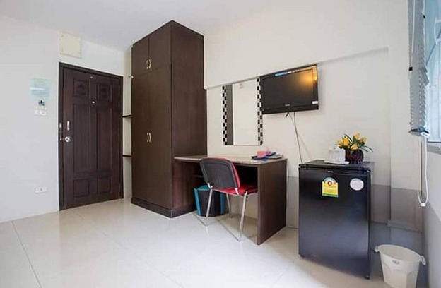 1 Bed Condo — photo 4