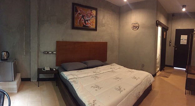 1 Bed Condo — photo 2