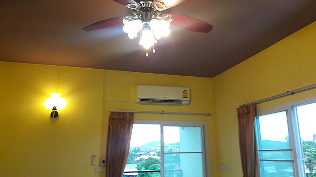Condo — photo 1