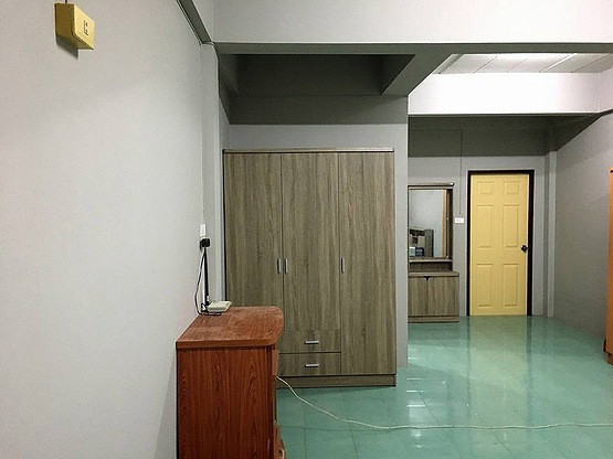 1 Bed Condo — photo 2
