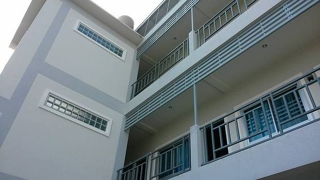 1 Bed Condo — photo 2