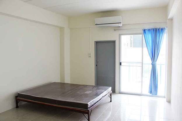 1 Bed Condo · Wang Thonglang, bangkok — photo 2