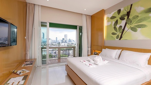 1 Bed Condo · Khlong Toei, bangkok — photo 2