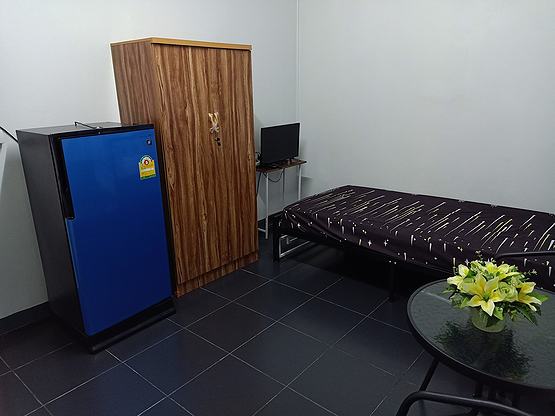 1 Bed Condo — photo 2