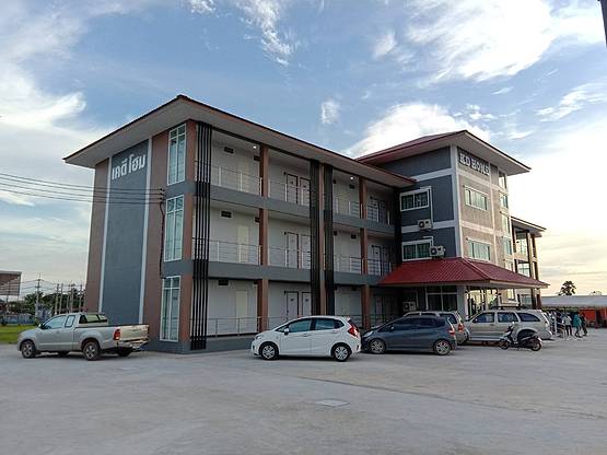 1 Bed Condo — photo 2